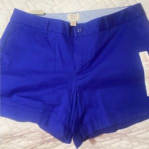 New w tags Khakis by Gap the 4” shorts in beautiful blue size 14